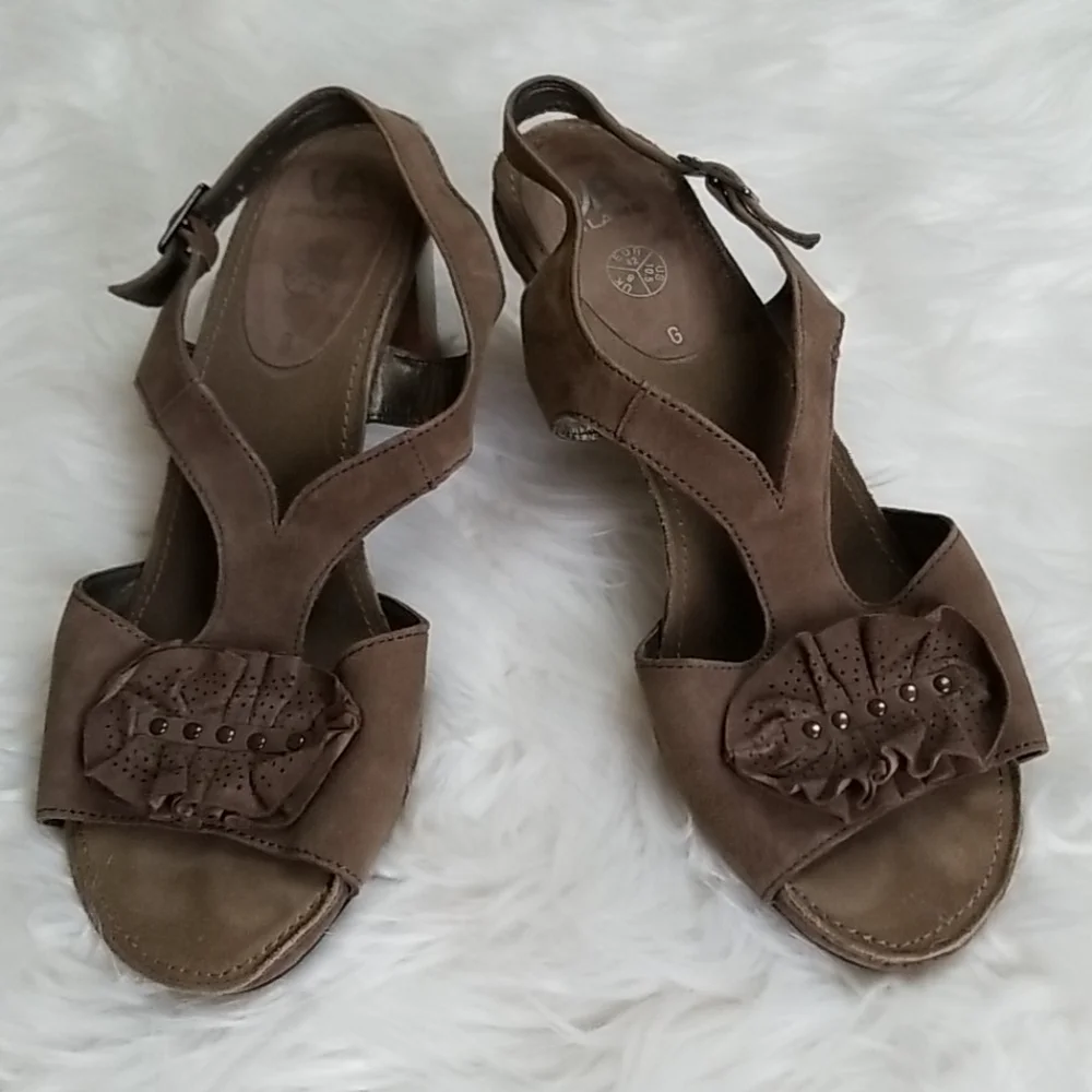 VA Milano suede-look gray brown heeled Sandals